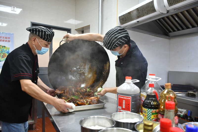 电子宁波镇海：高温“烤”验下的恪守(图2)